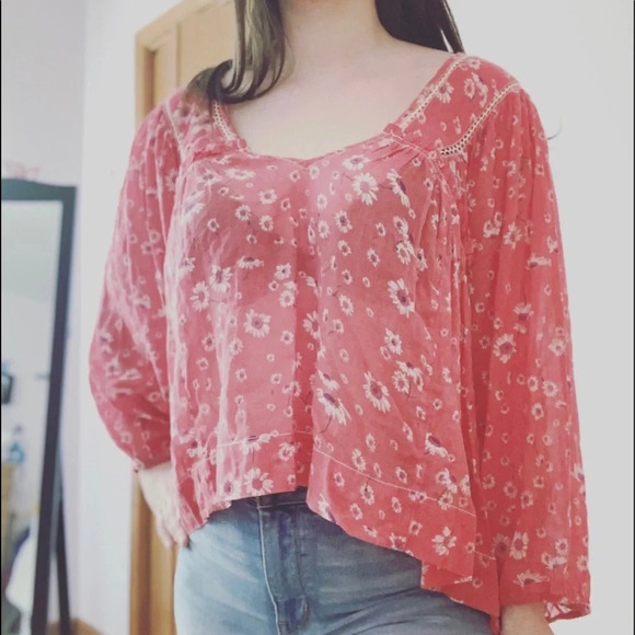 Free People 100% Cotton Red Ditsy Floral Print V-neck Popover Top Small Women’s - Picture 2 of 10
